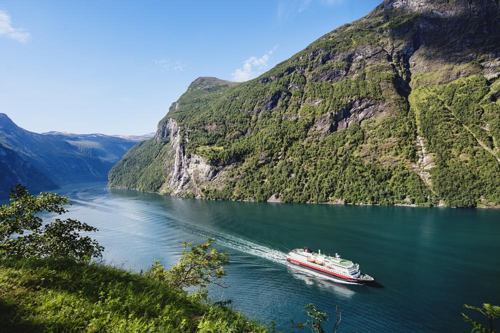 Hurtigruten herstart in juli langs Noorse kust met alle 7 schepen