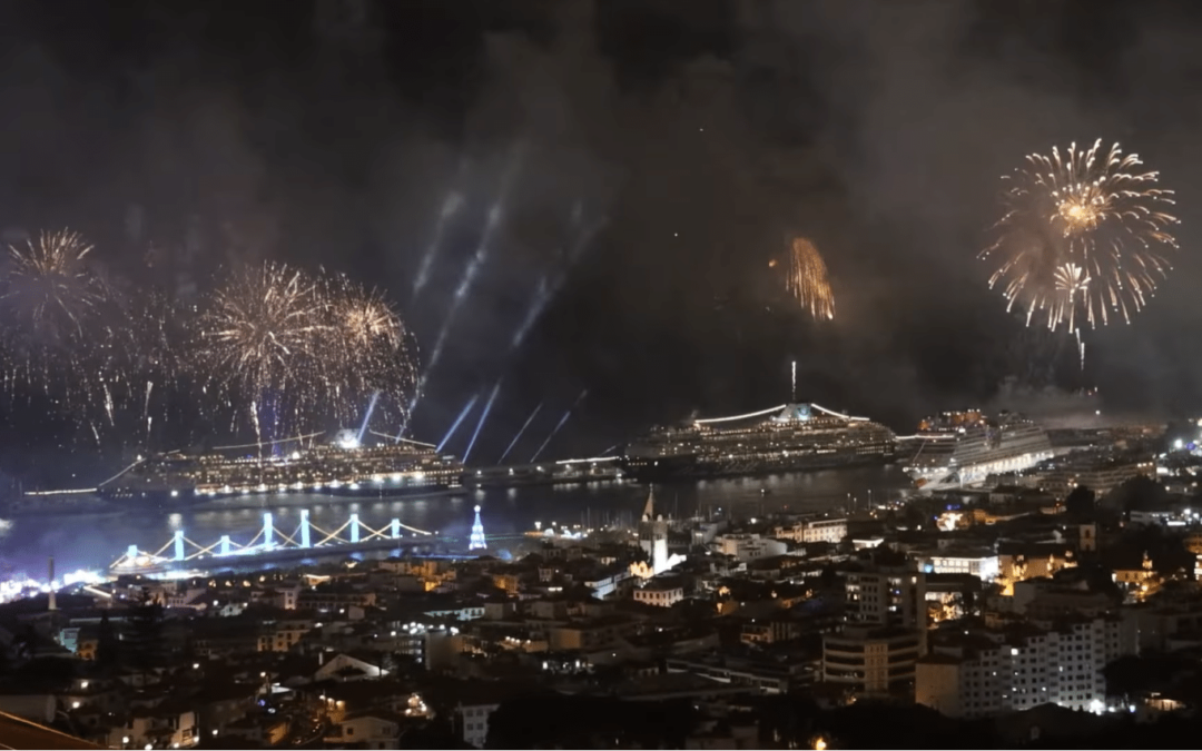 Video: 7 cruiseschepen bij eindejaarsvuurwerk op Madeira